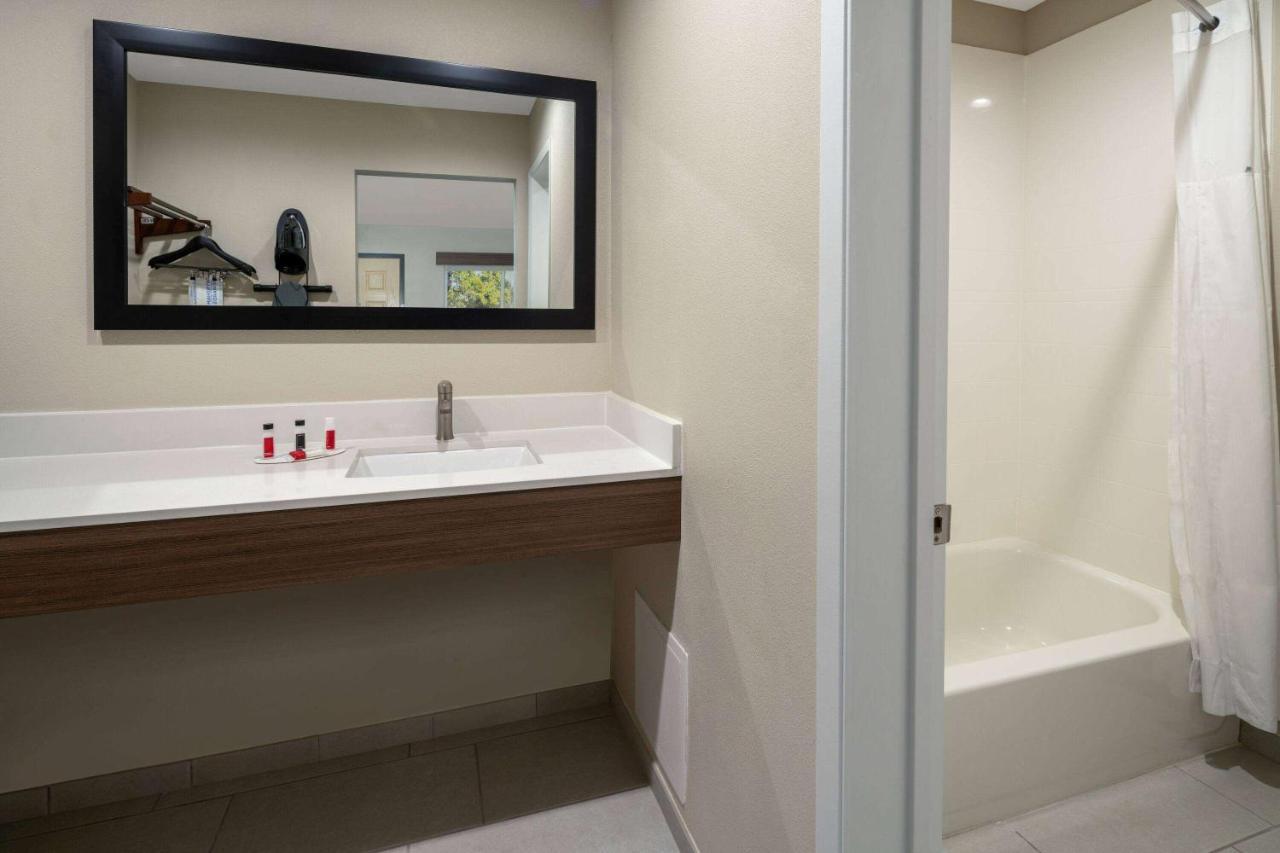 Ramada By Wyndham Yosemite Area Modesto