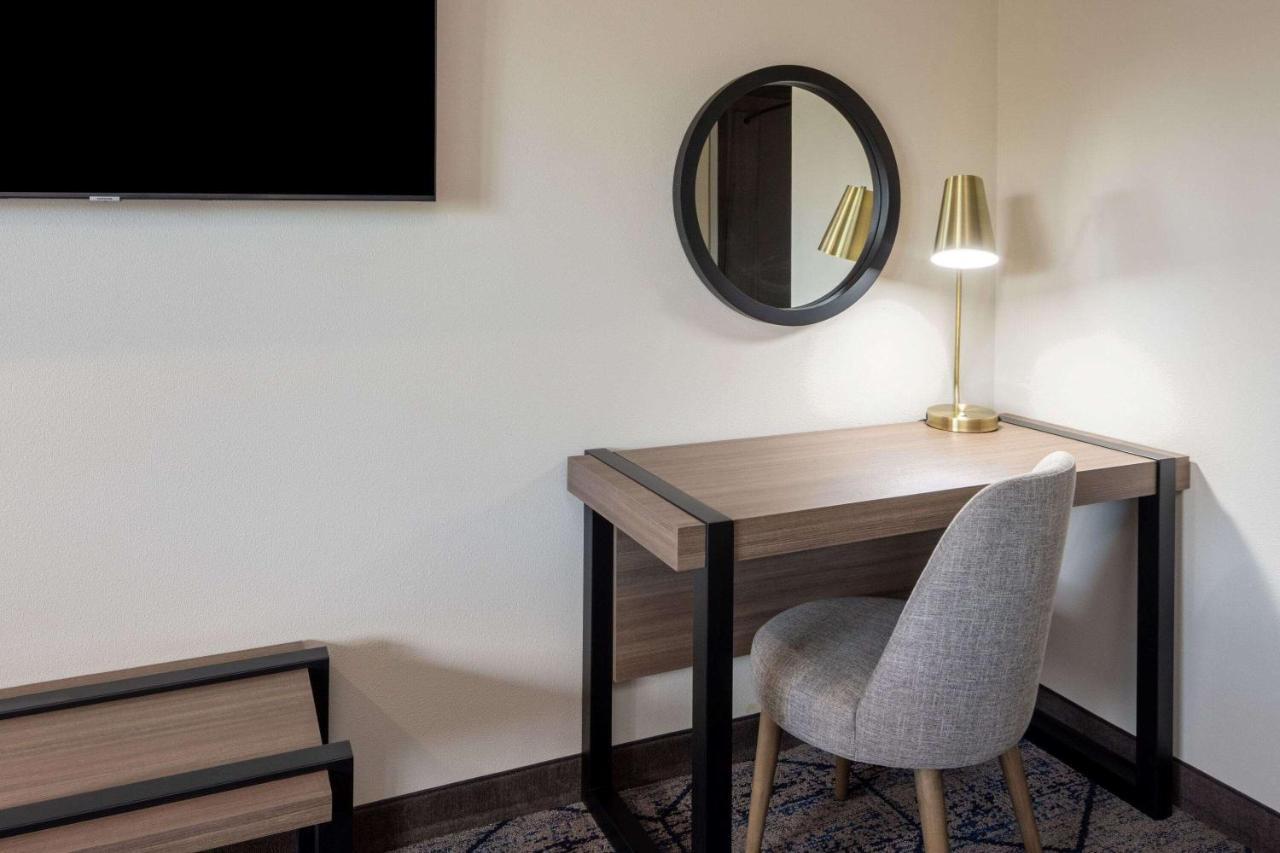 Ramada By Wyndham Yosemite Area 2*