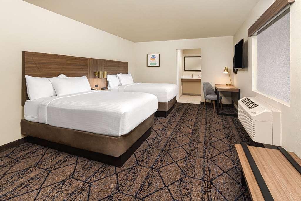 Ramada By Wyndham Yosemite Area