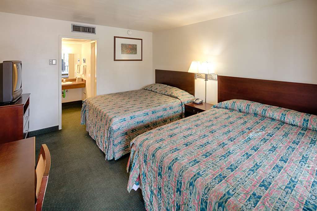 Hotel Ramada By Wyndham Yosemite Area 2*
