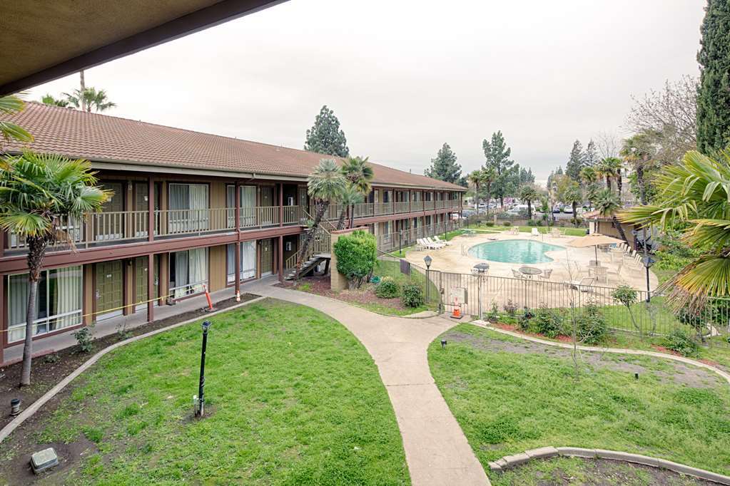 Ramada By Wyndham Yosemite Area